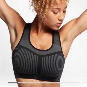 Nike Fenom Flyknit Women’s Black and Gray Sports Bra